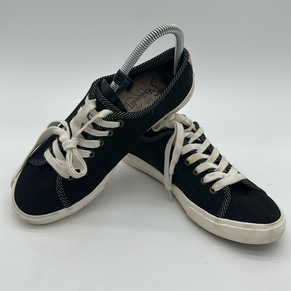 Margaritaville Black and White Sneakers Women's Size 9